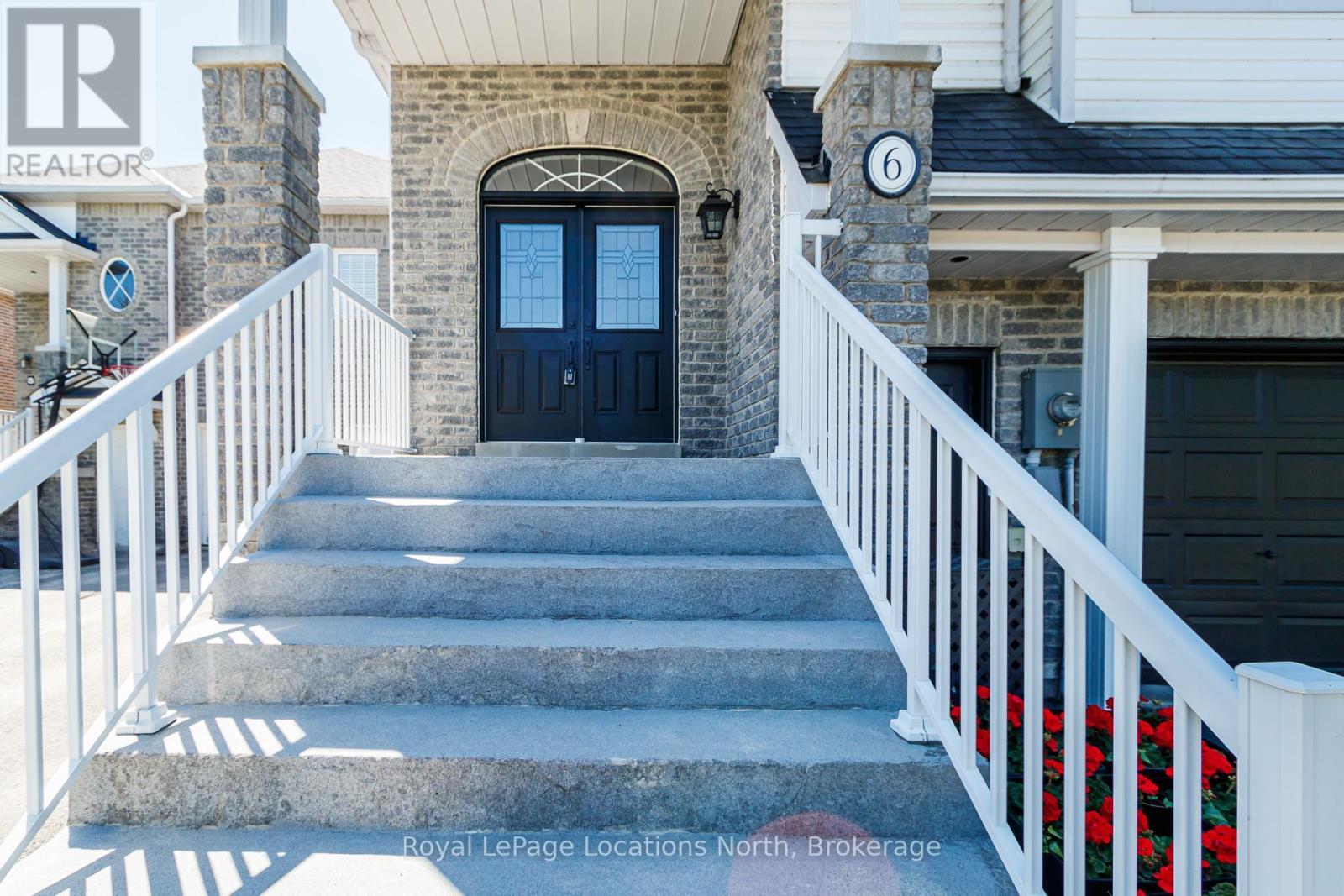 6 Thomas Drive Property Photo 4