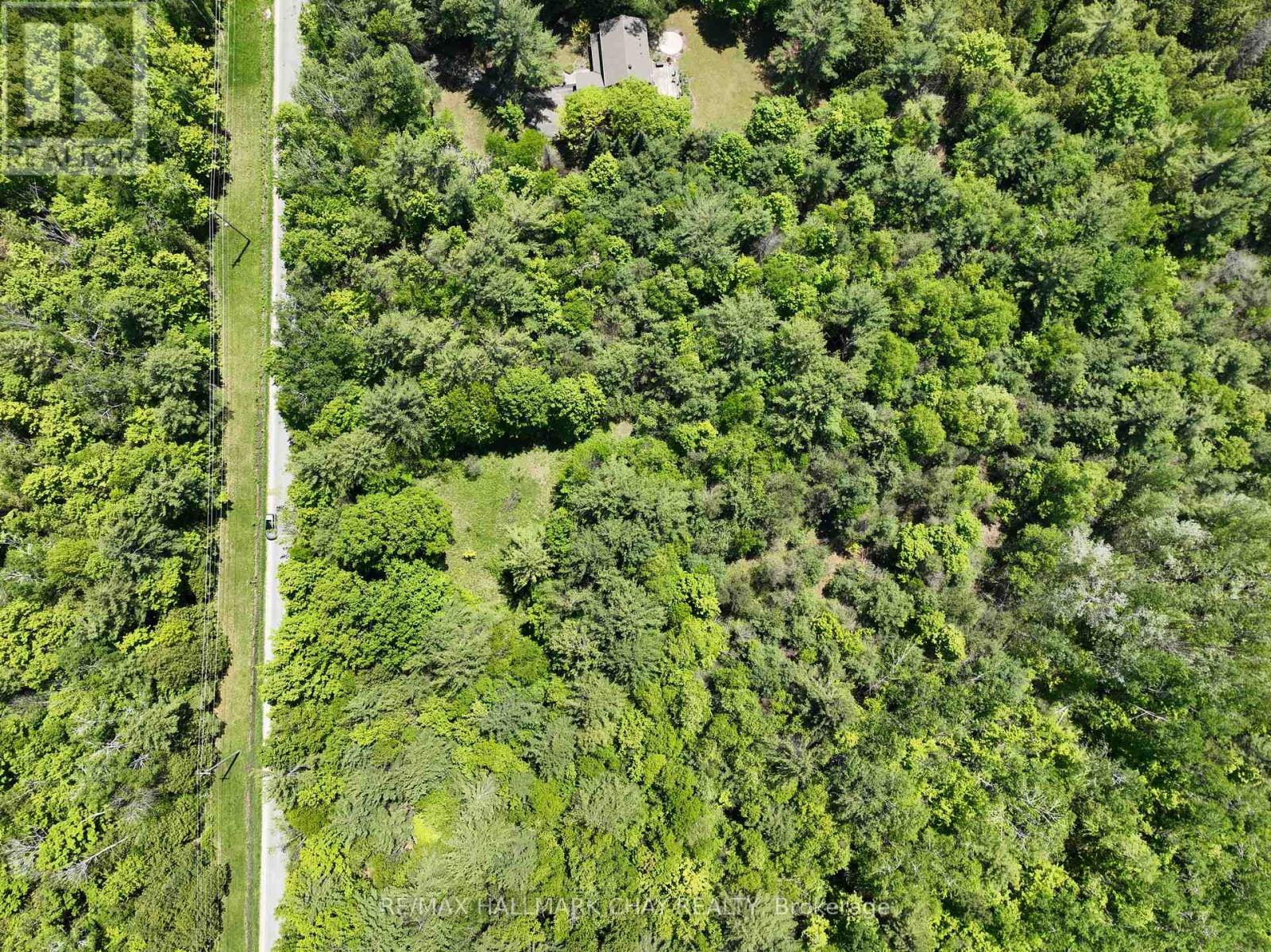 1676 Old Second Road S Property Photo 4