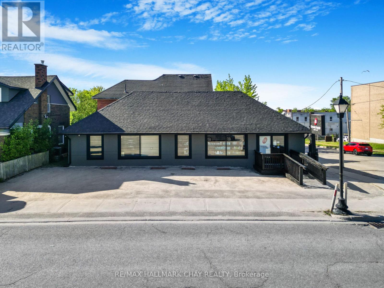 49 Colborne Street E Property Photo 1