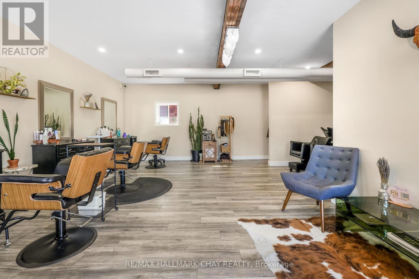 49 Colborne Street E Property Photo 18