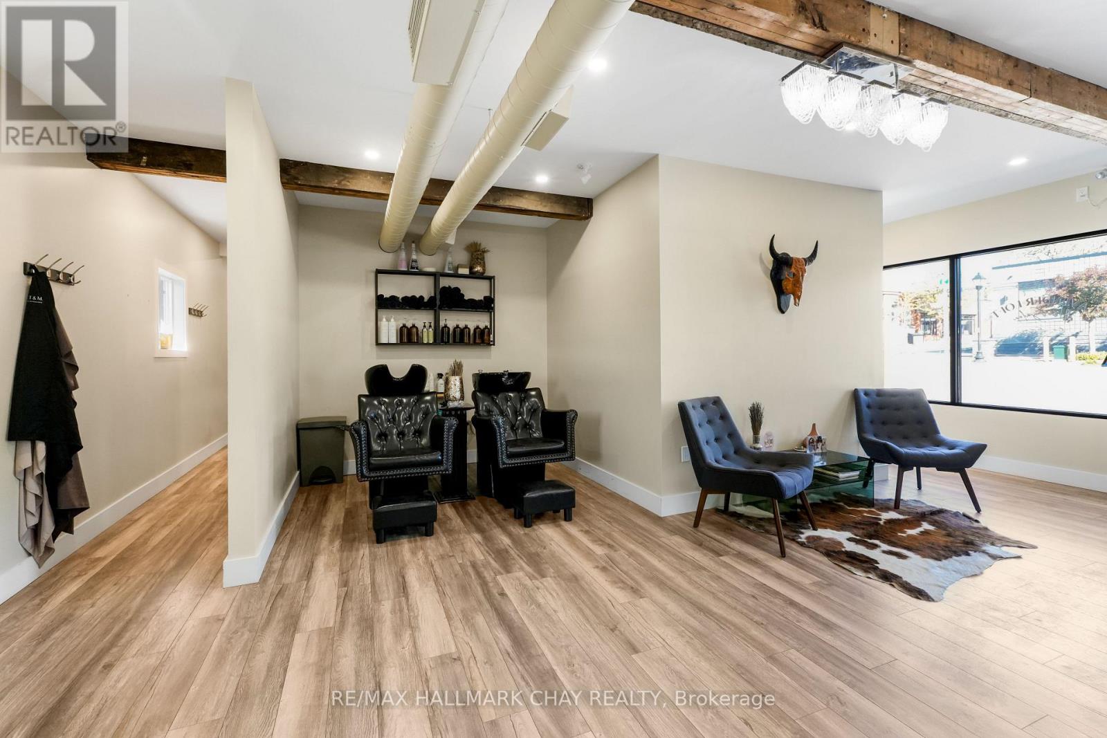 49 Colborne Street E Property Photo 20