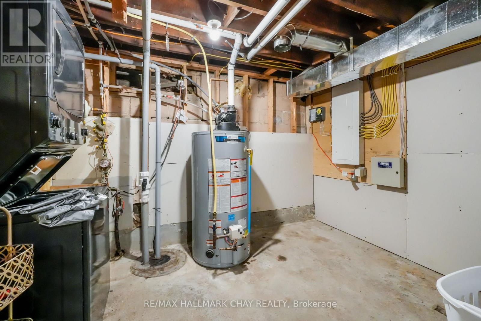 49 Colborne Street E Property Photo 27