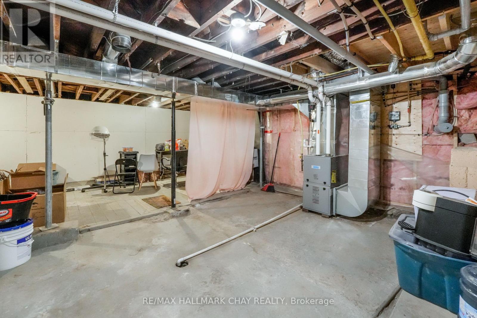 49 Colborne Street E Property Photo 29