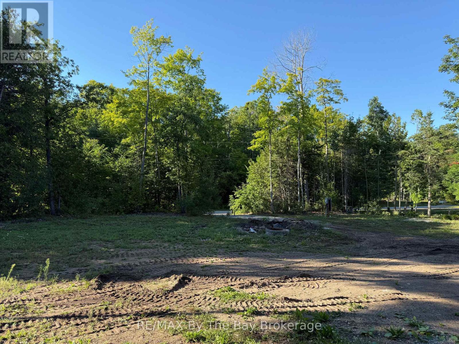 909 17 Concession Property Photo 10