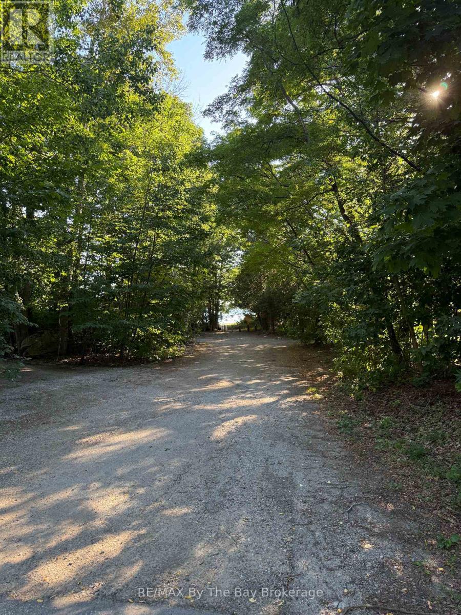 909 17 Concession Property Photo 16