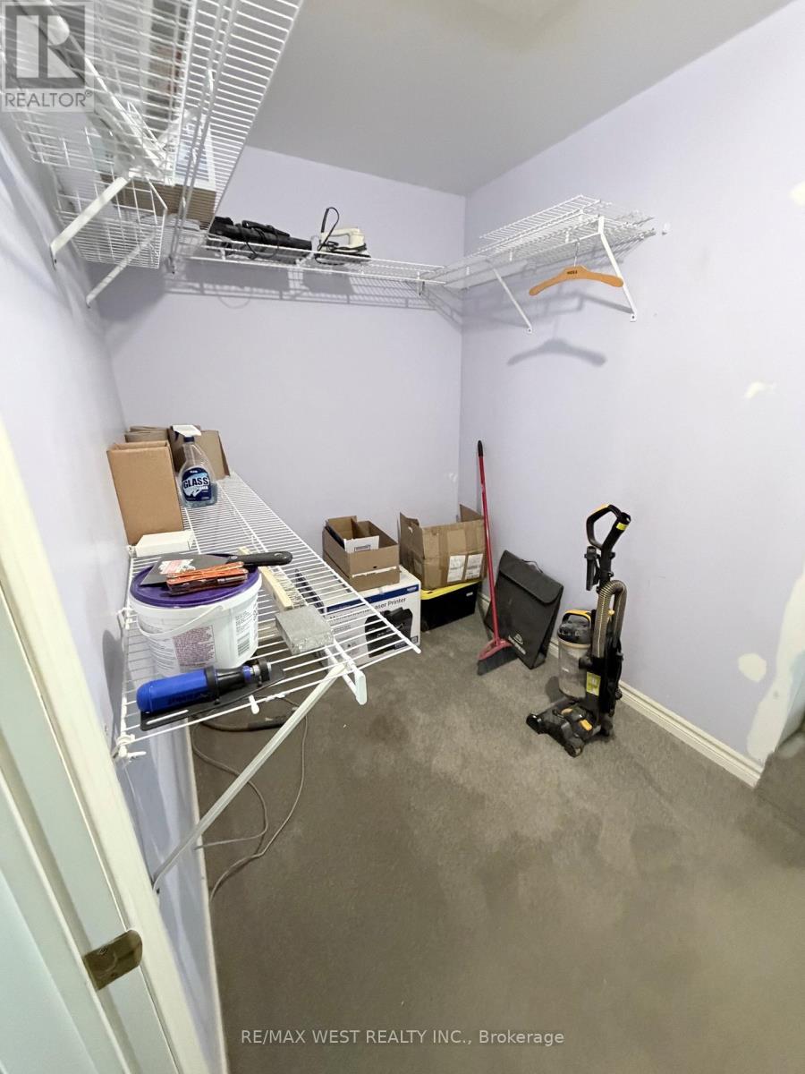 2570 Harrigan Drive Property Photo 8