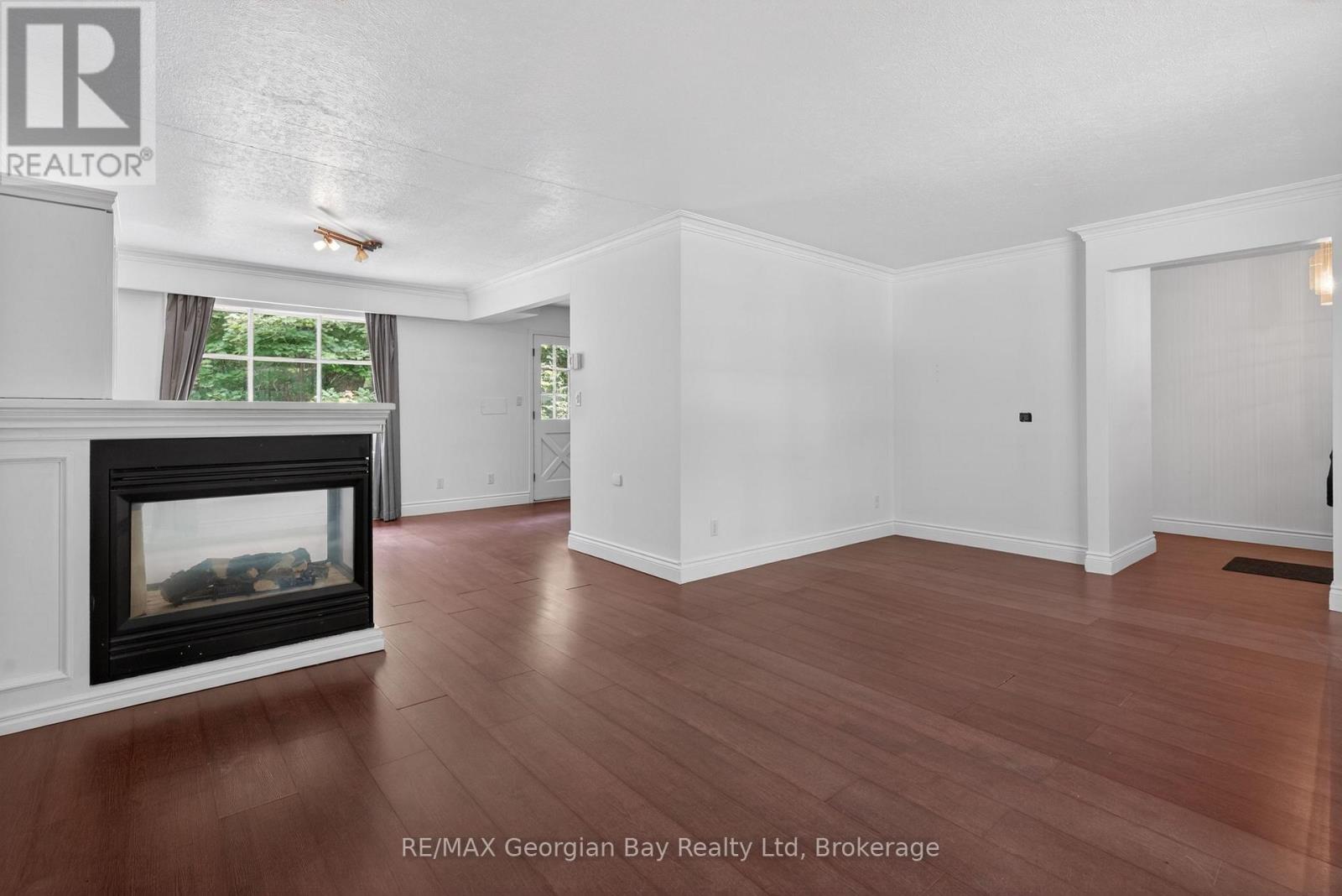 329 Glenbrook Drive Property Photo 6