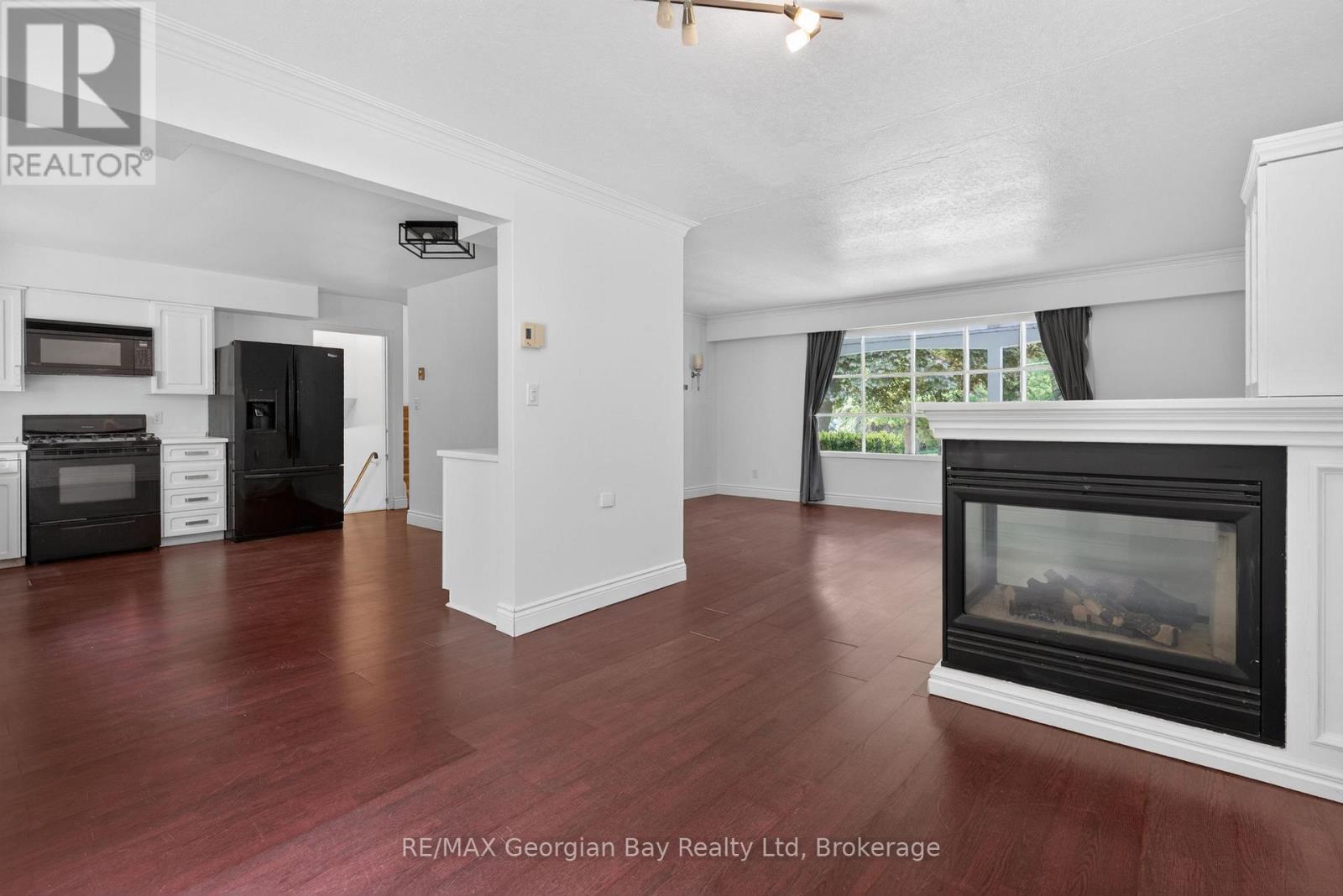 329 Glenbrook Drive Property Photo 7