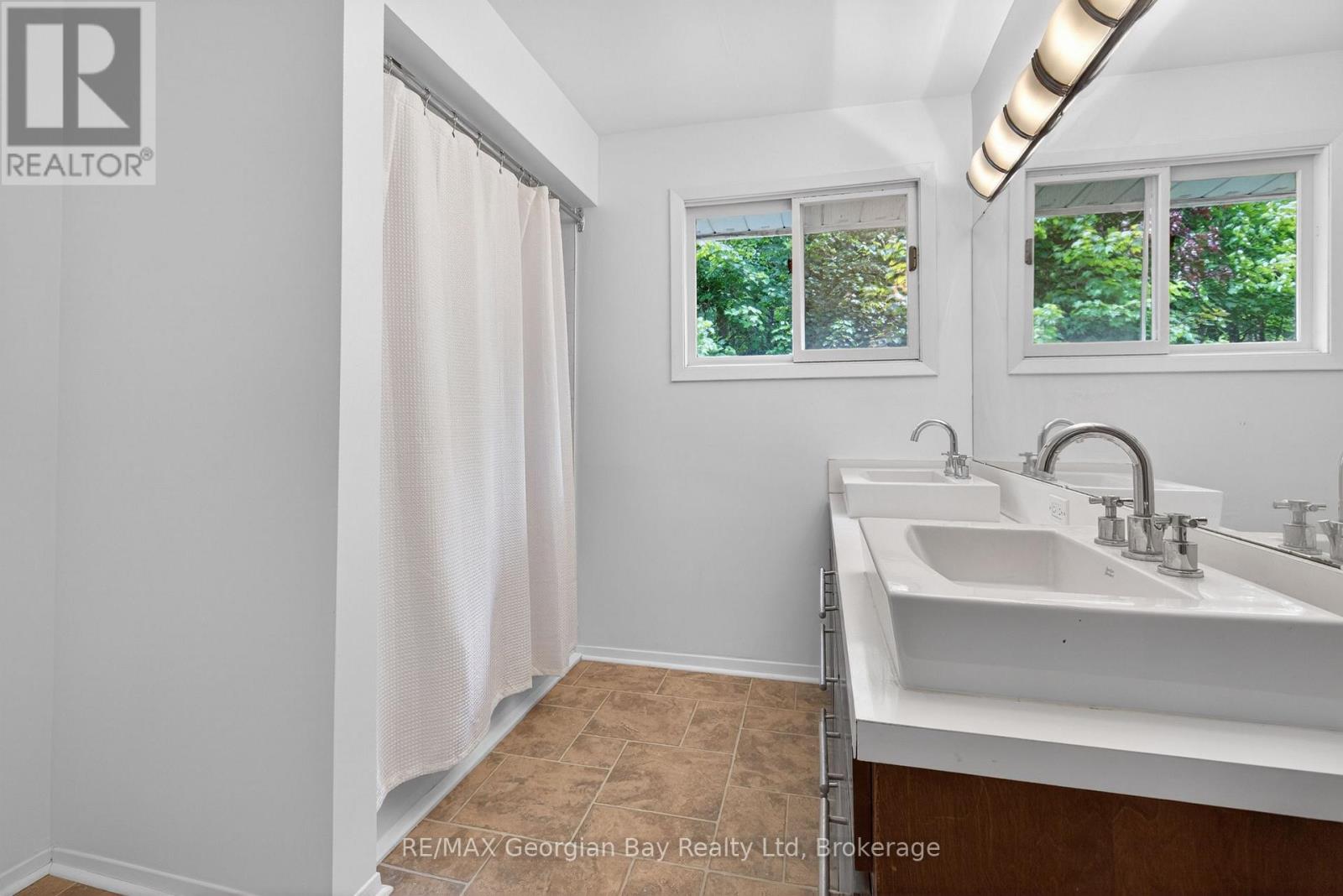 329 Glenbrook Drive Property Photo 18