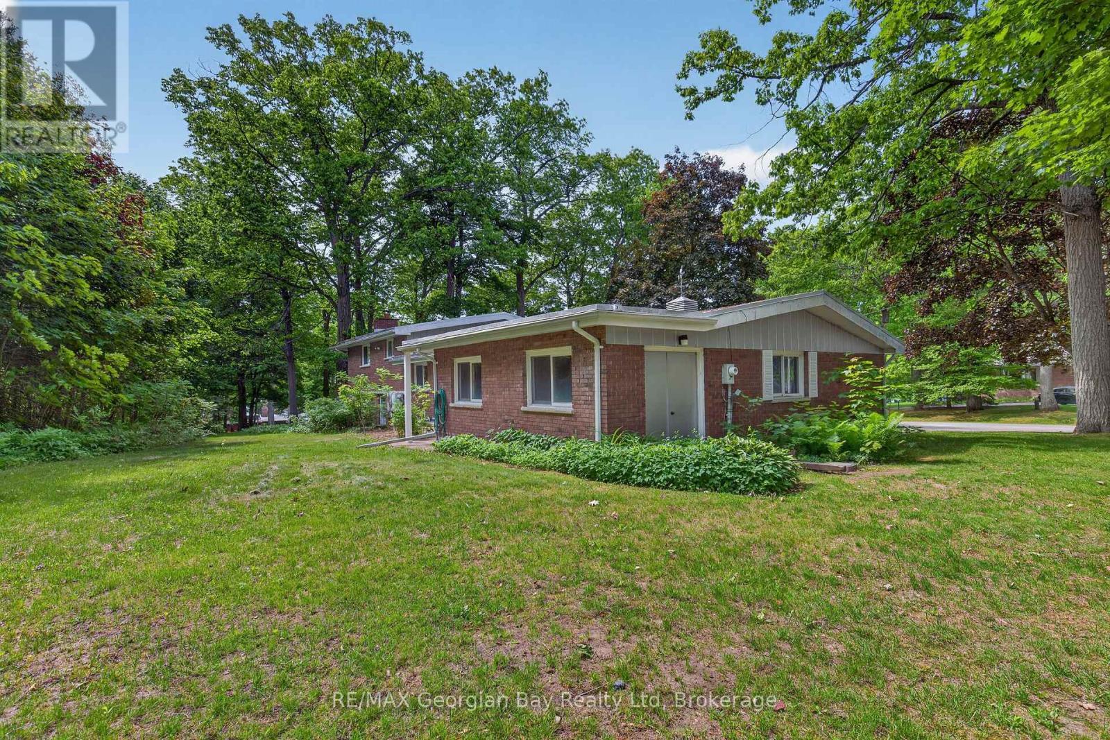 329 Glenbrook Drive Property Photo 32