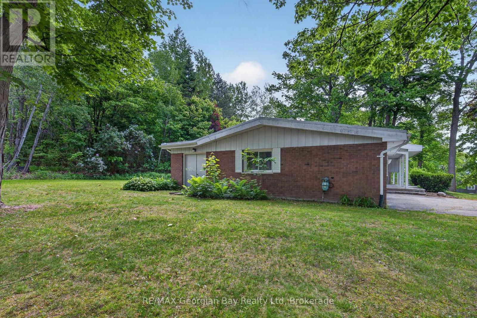 329 Glenbrook Drive Property Photo 33