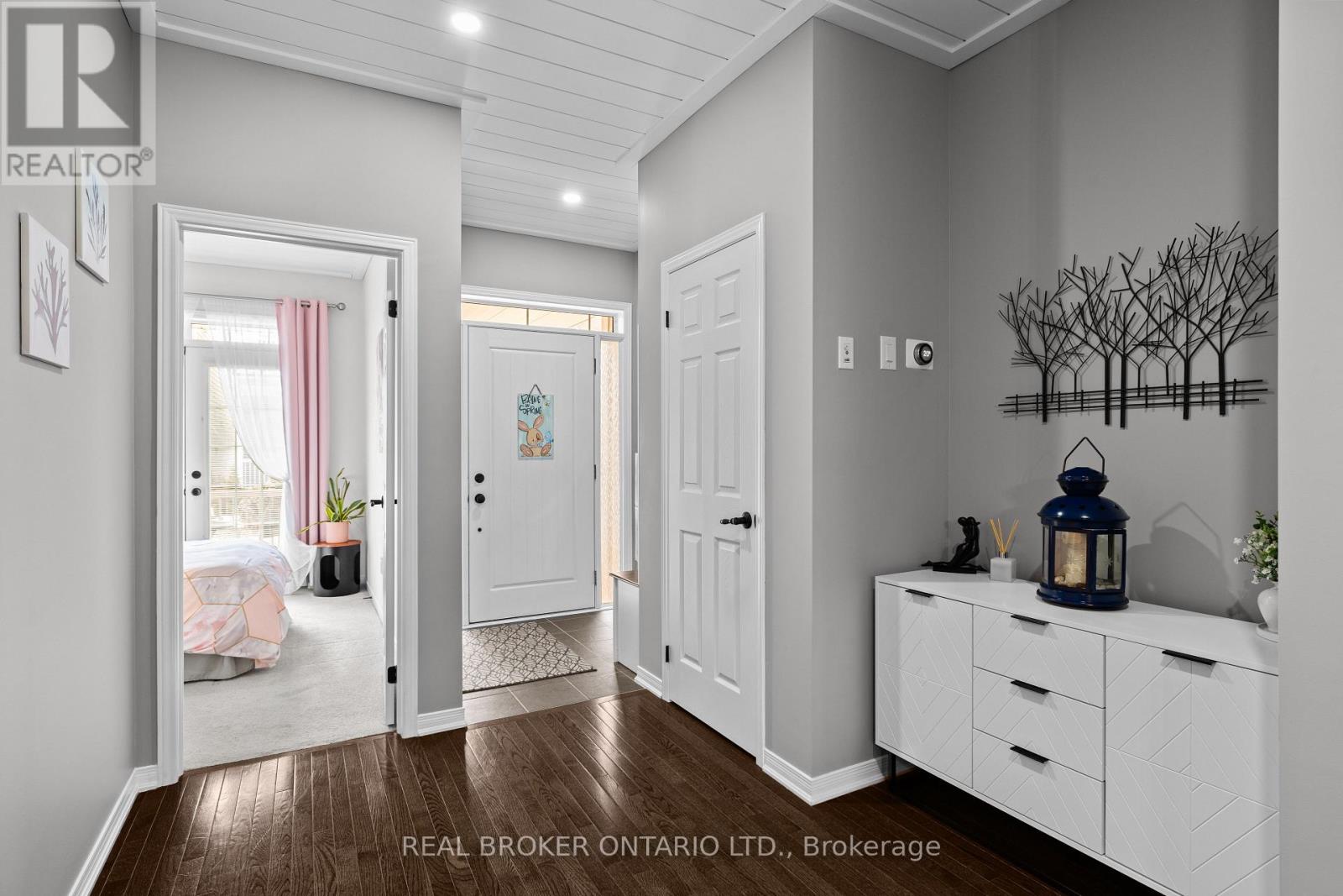 3321 Beach Club Boulevard Property Photo 4