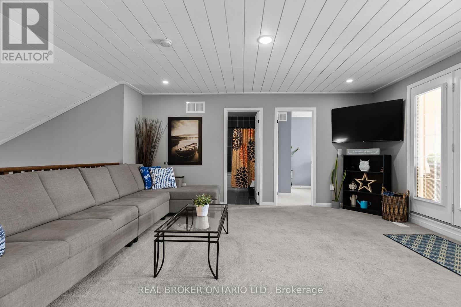 3321 Beach Club Boulevard Property Photo 25