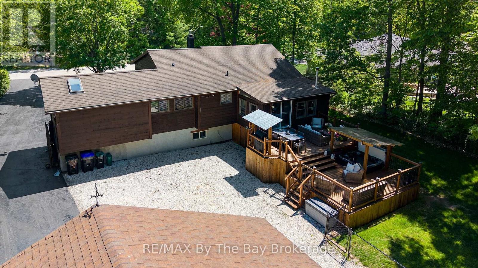 10 Birchwood Trail Property Photo 3