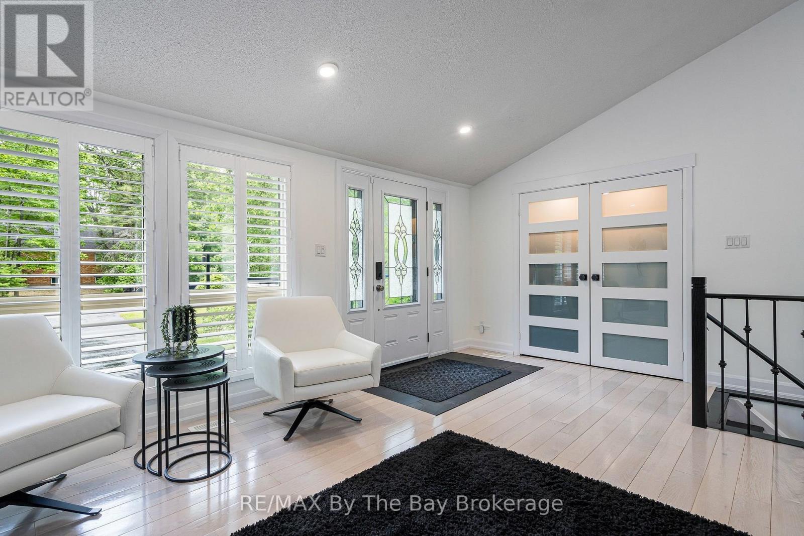10 Birchwood Trail Property Photo 6