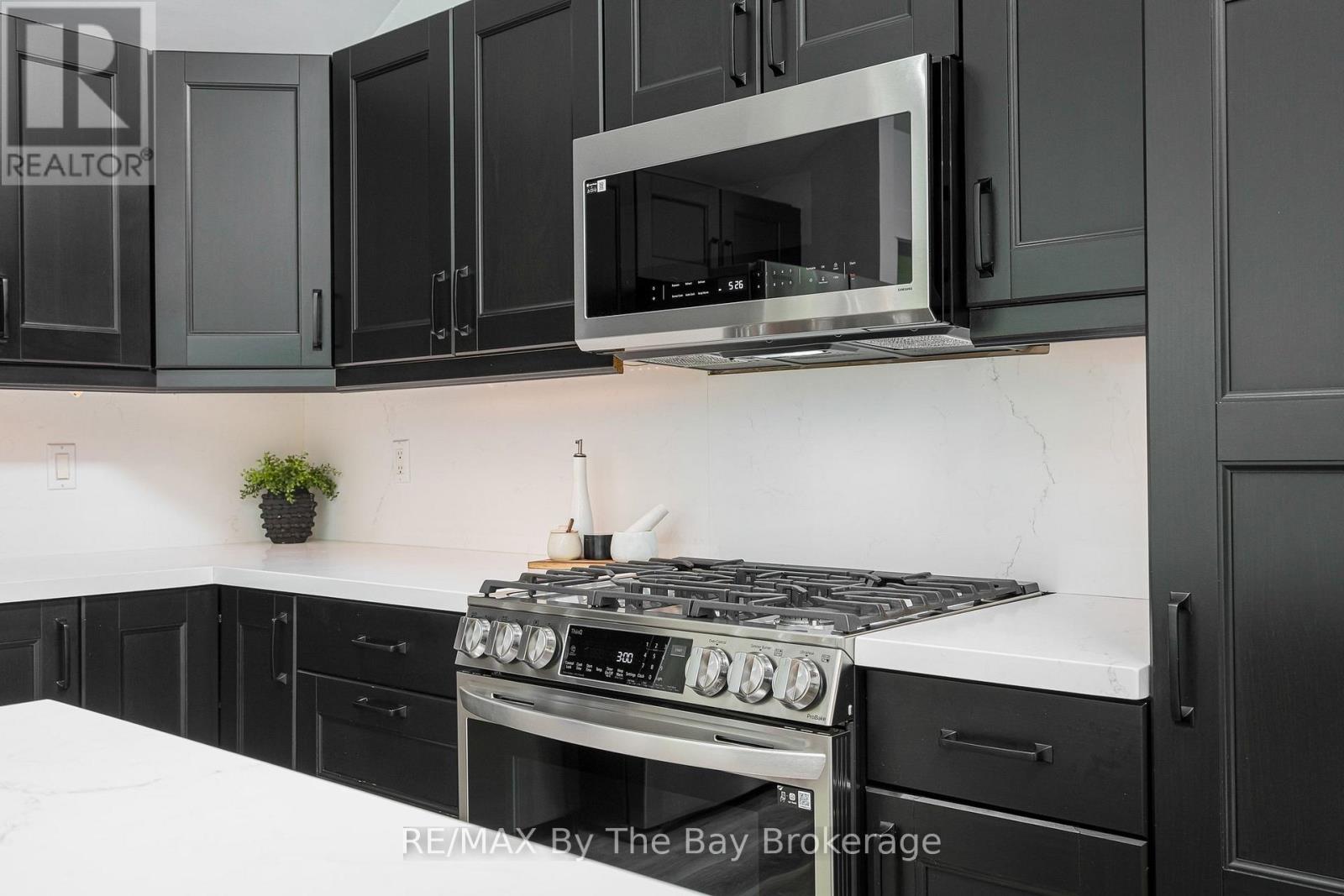 10 Birchwood Trail Property Photo 11