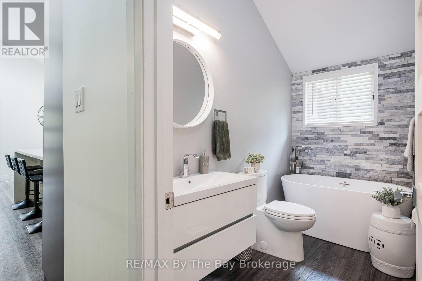 10 Birchwood Trail Property Photo 24