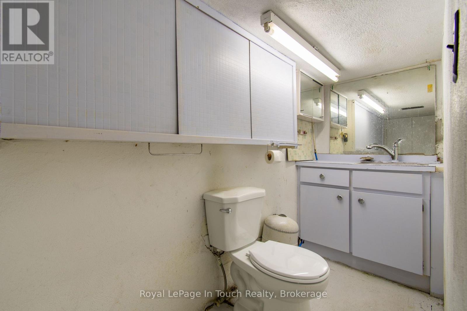 280 King Street Property Photo 20