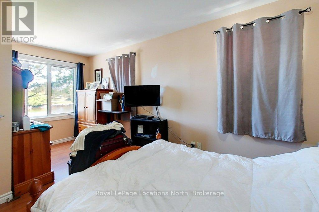 32 River Road E Property Photo 21