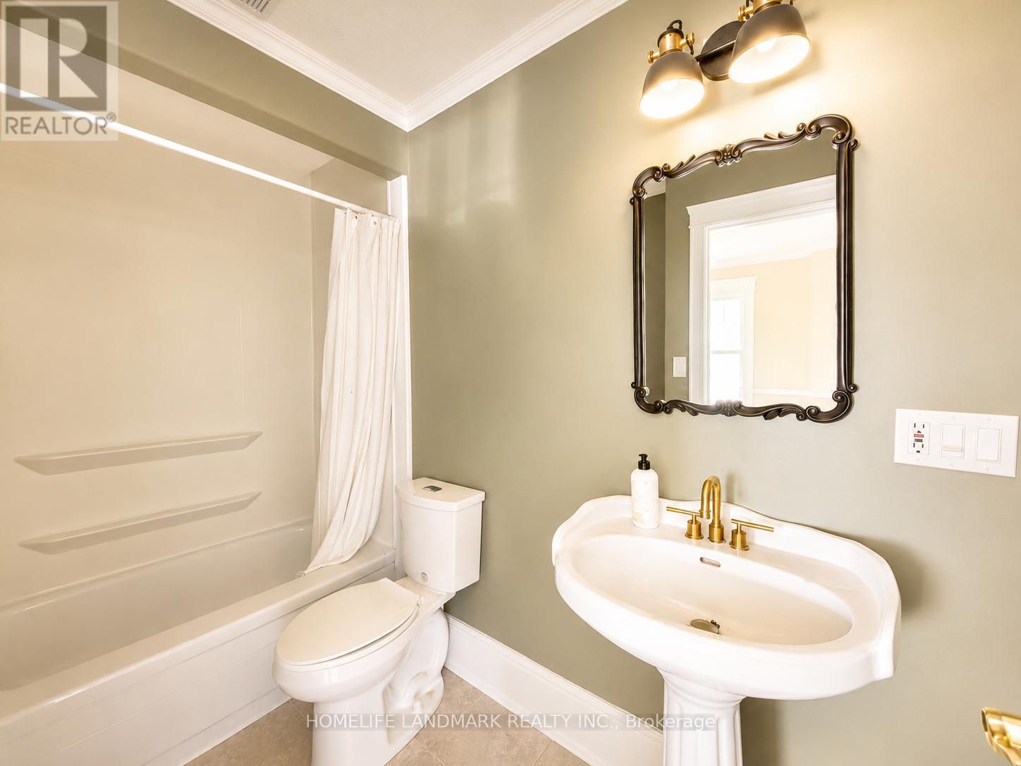 111 Penetang Street Property Photo 11