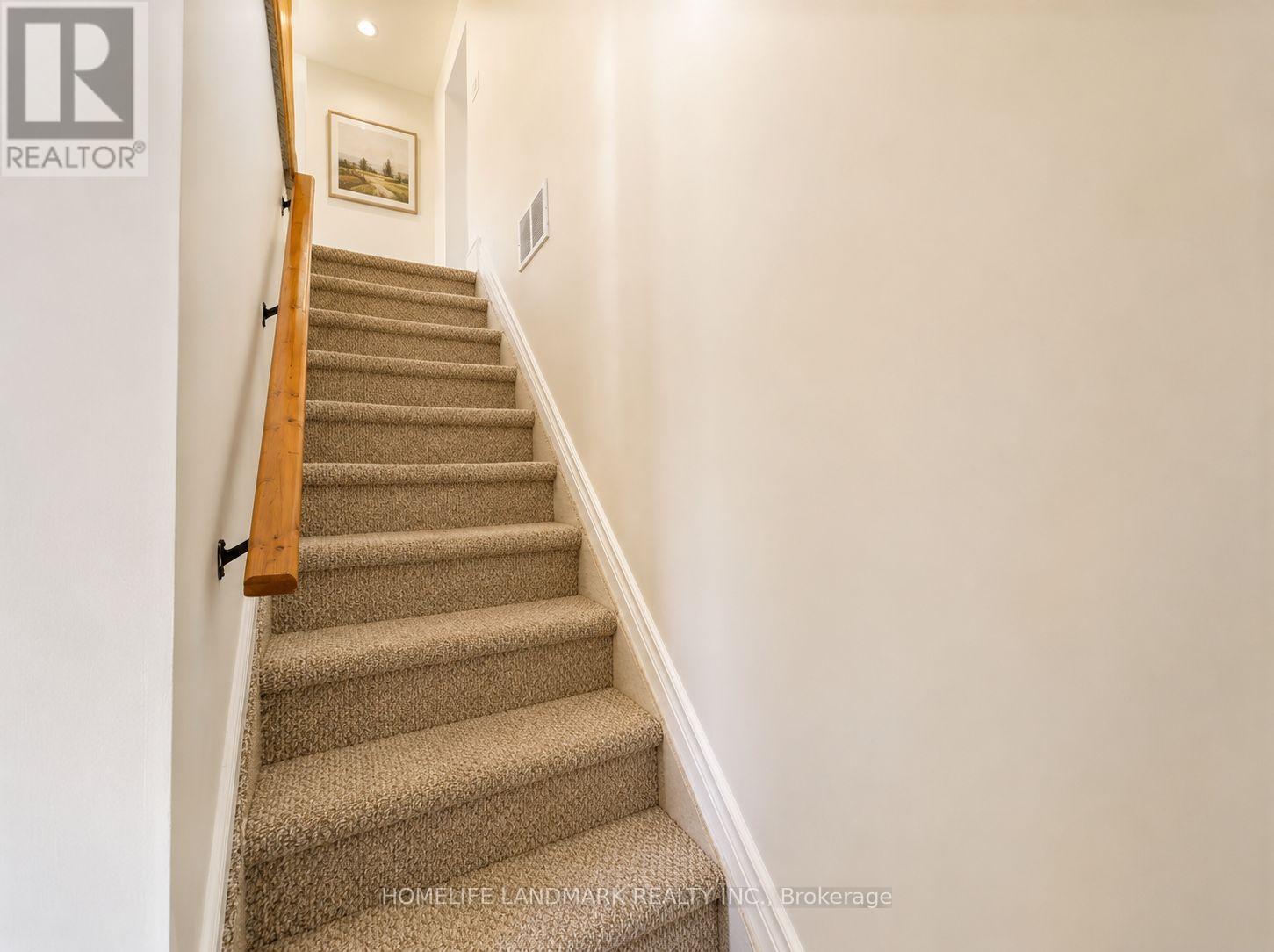 111 Penetang Street Property Photo 14