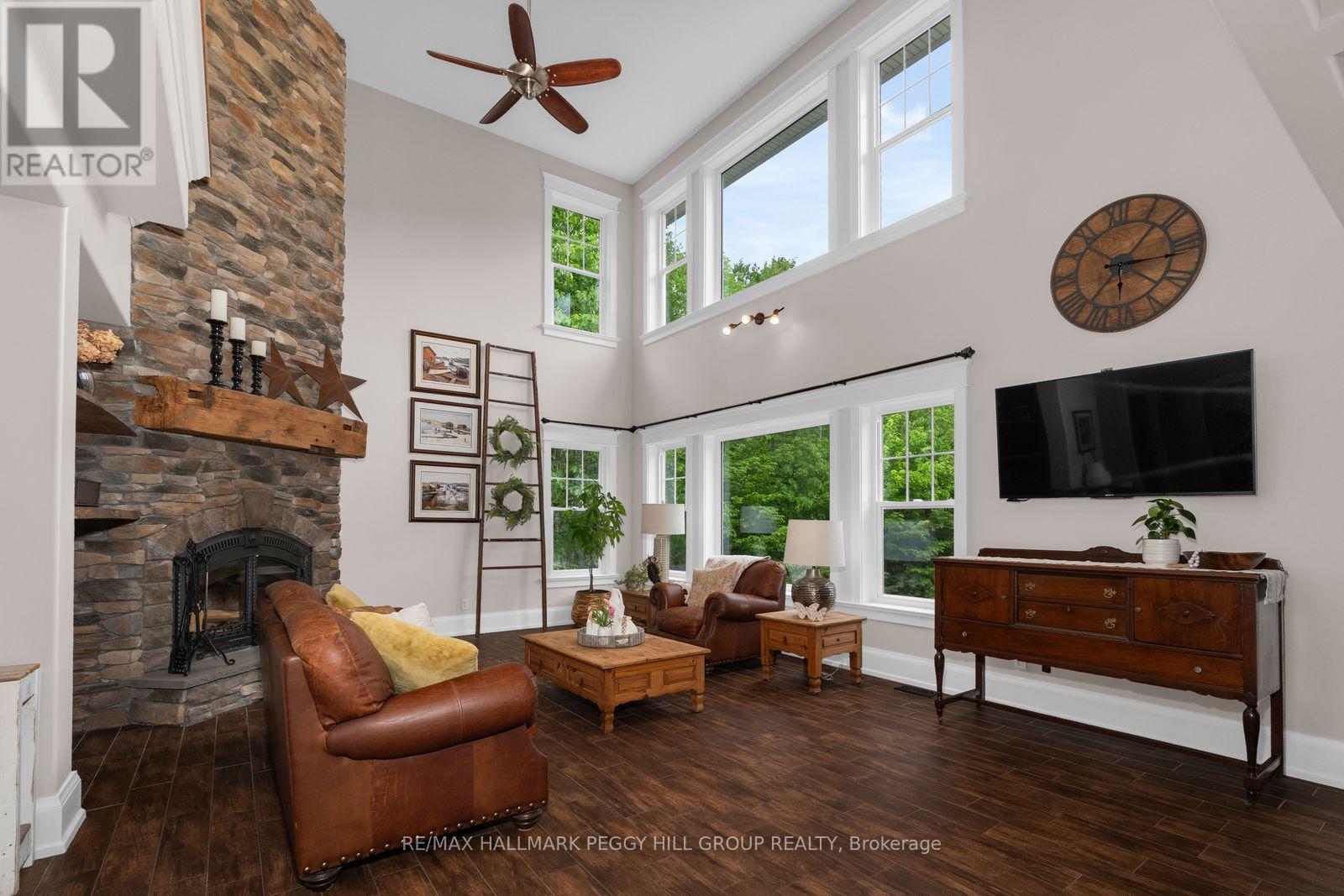 185 Skylark Road Property Photo 4