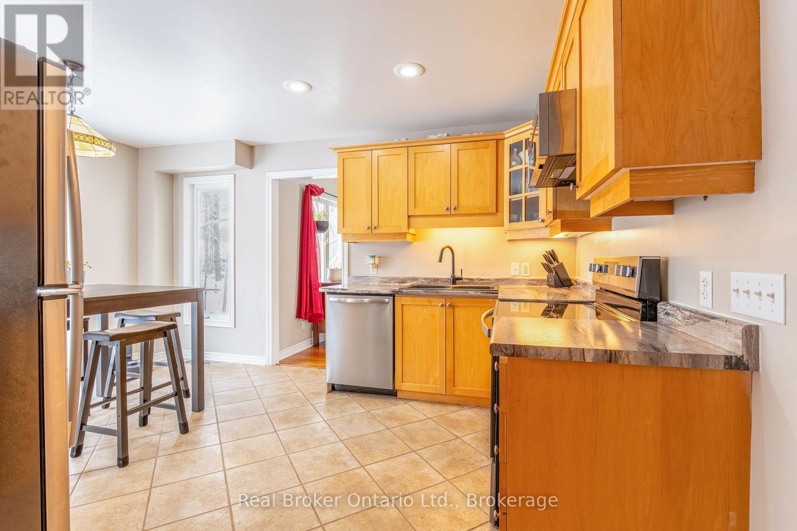 9 Boyd Crescent Property Photo 7