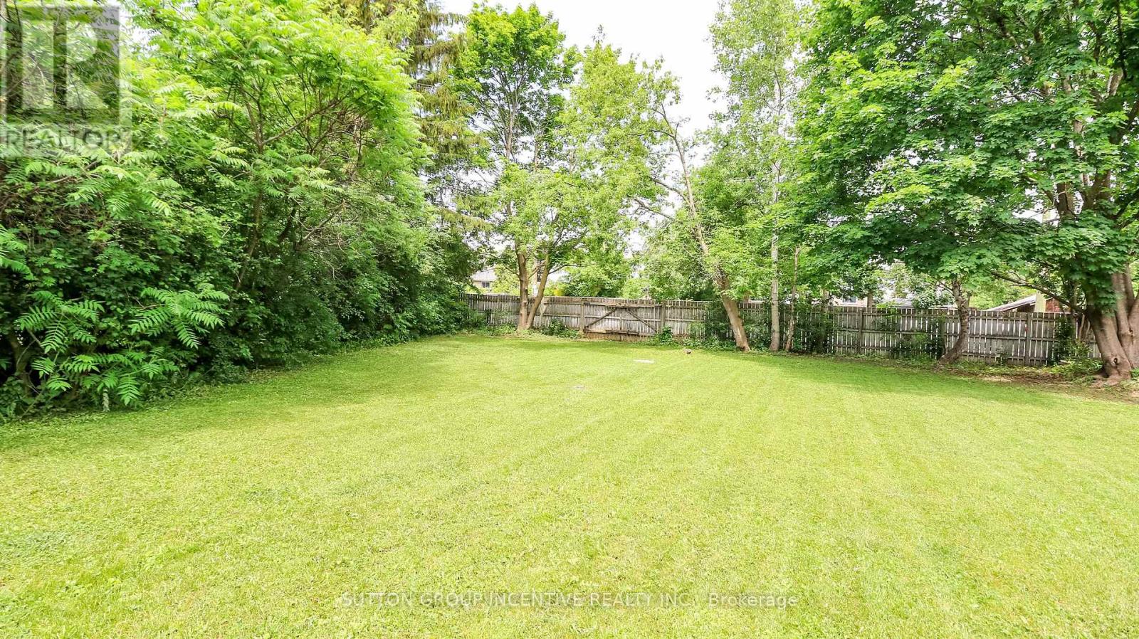 18 Jill's Court Property Photo 27