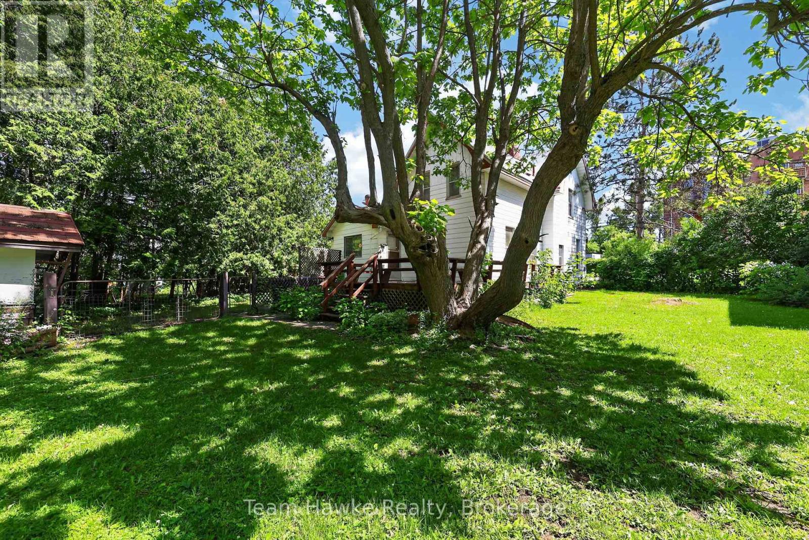 256 Manly Street Property Photo 37