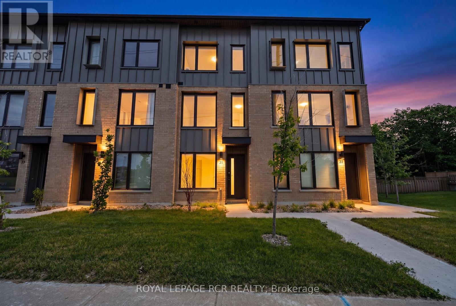 31 RAINWATER LANE Property Photo 1