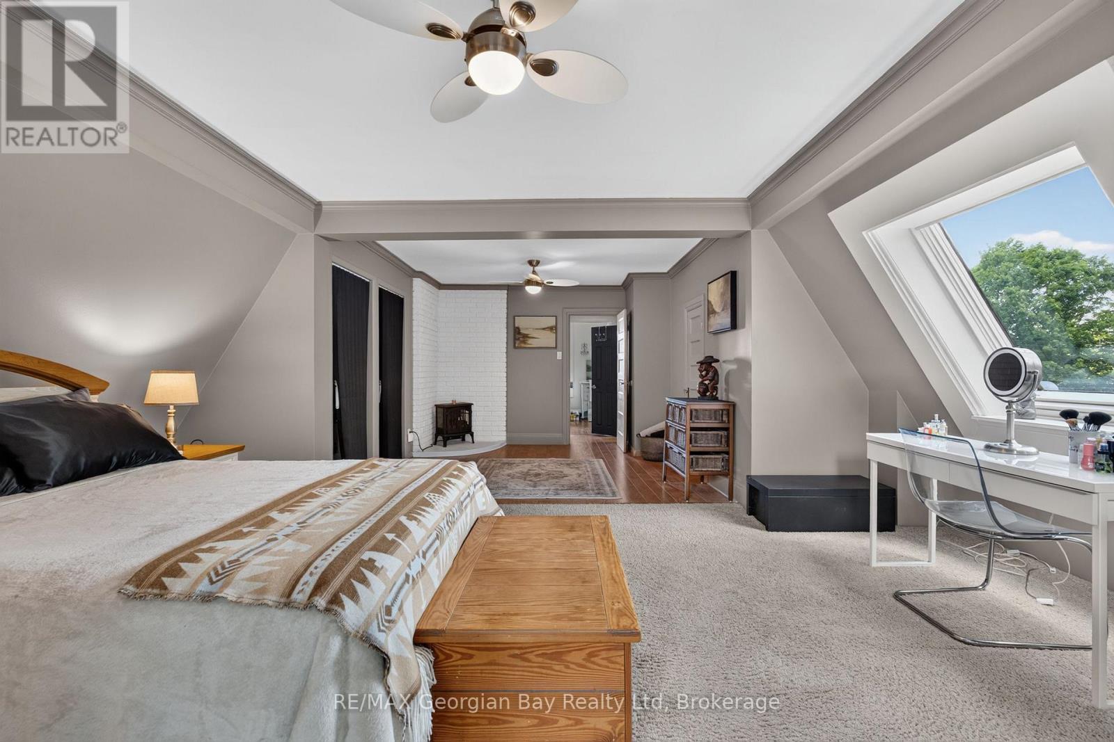 241 Donalda Street Property Photo 14