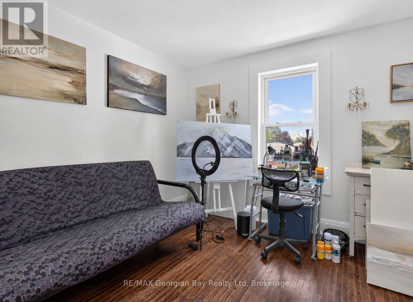 241 Donalda Street Property Photo 17