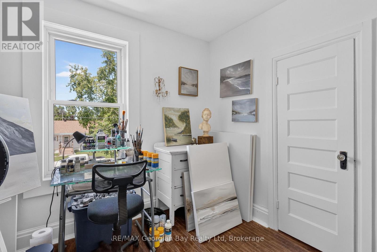 241 Donalda Street Property Photo 18