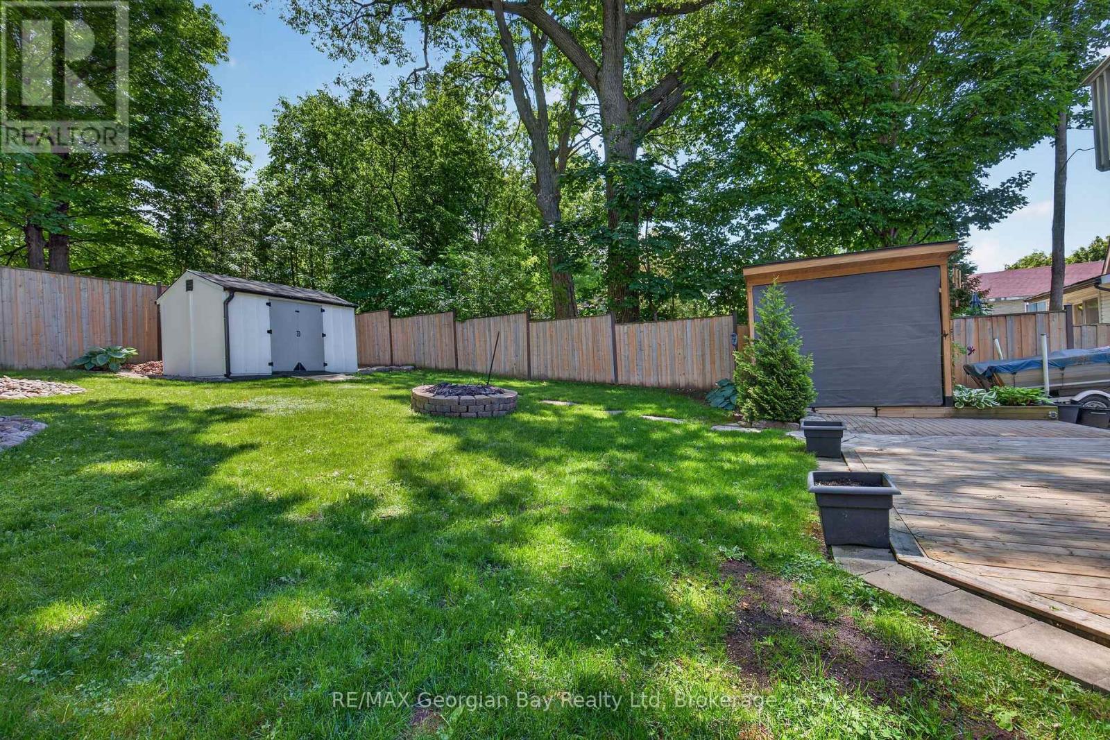 241 Donalda Street Property Photo 22