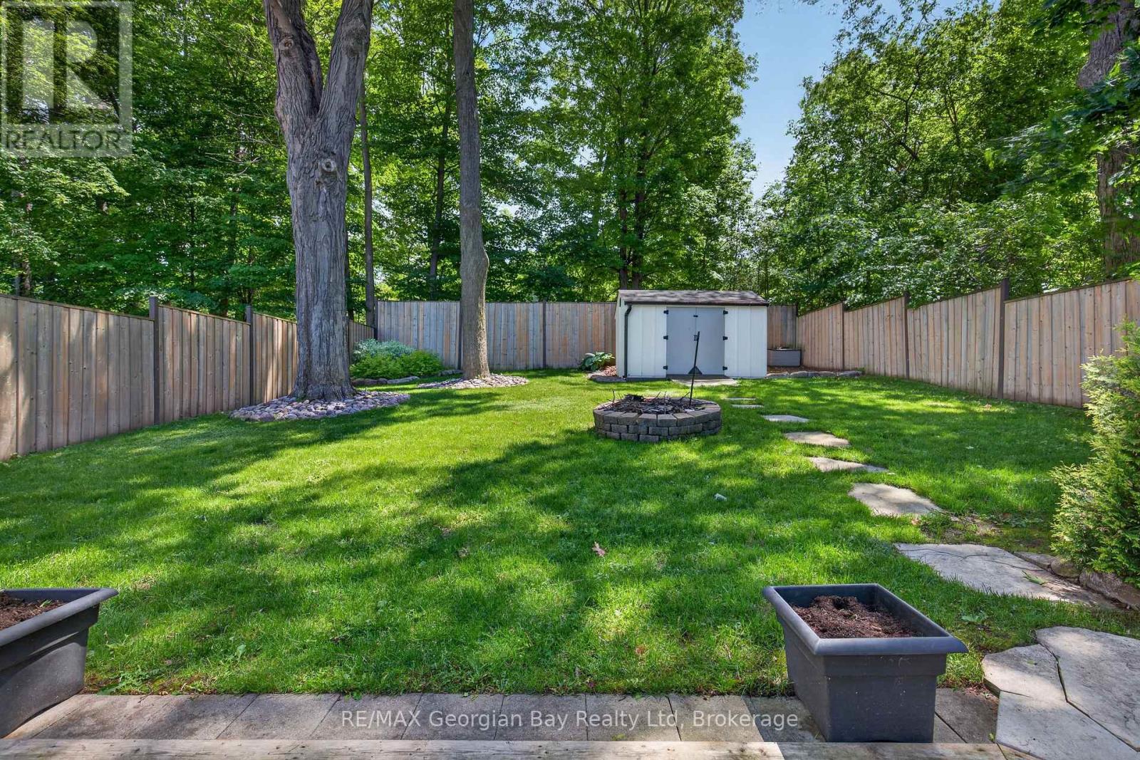 241 Donalda Street Property Photo 23