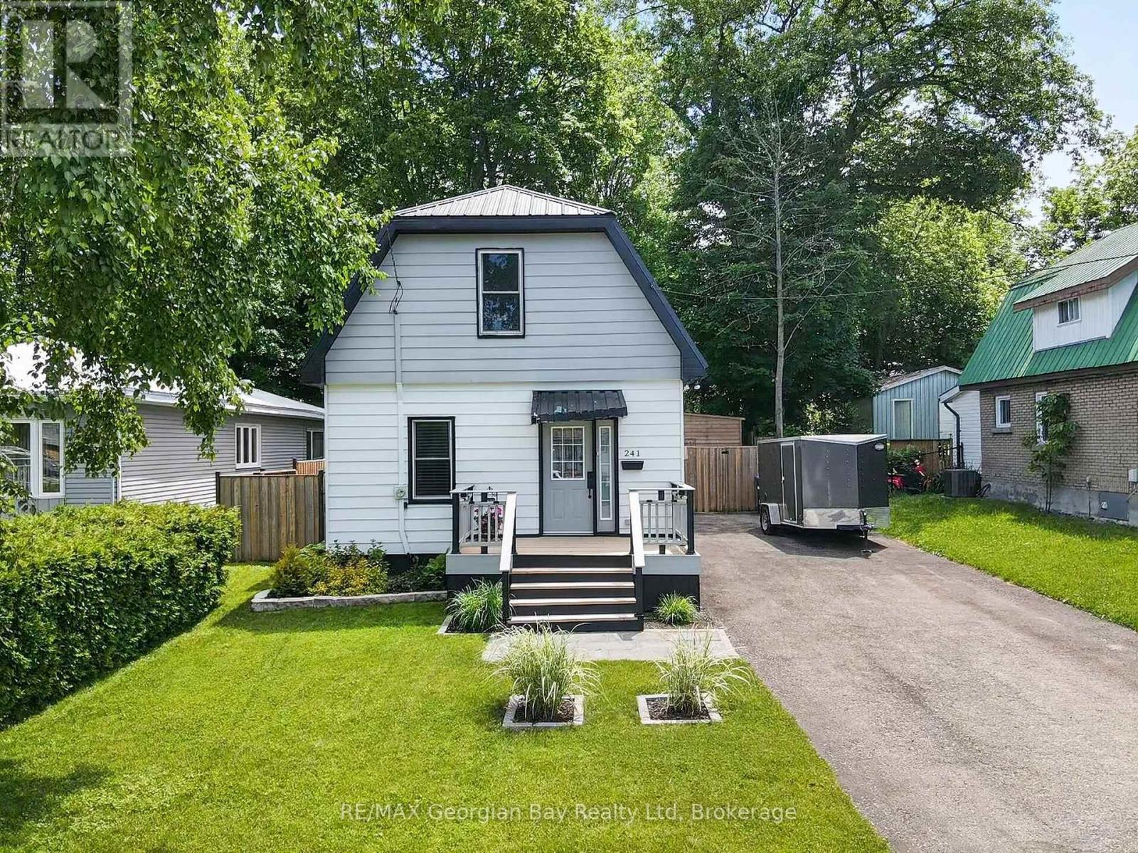 241 Donalda Street Property Photo 27