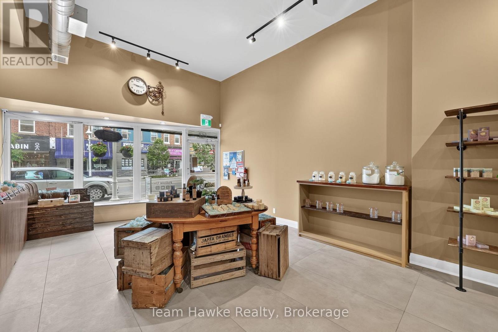 258 King Street Property Photo 6