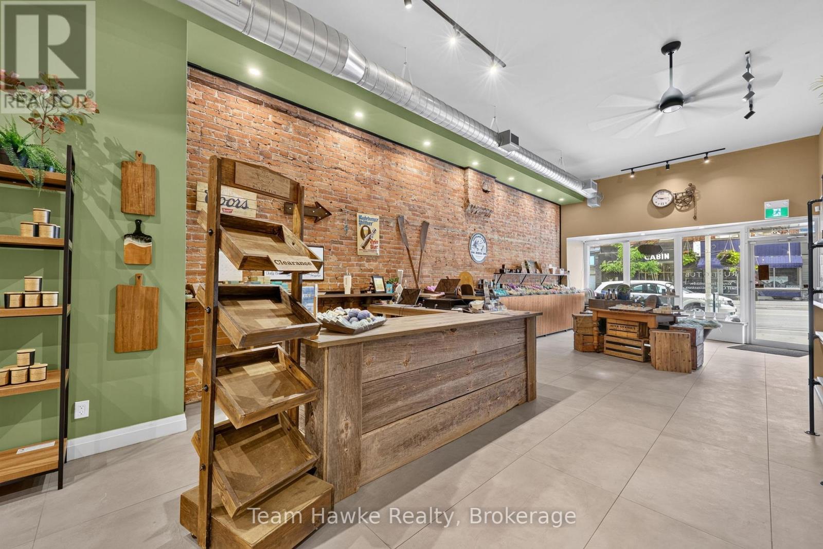 258 King Street Property Photo 15