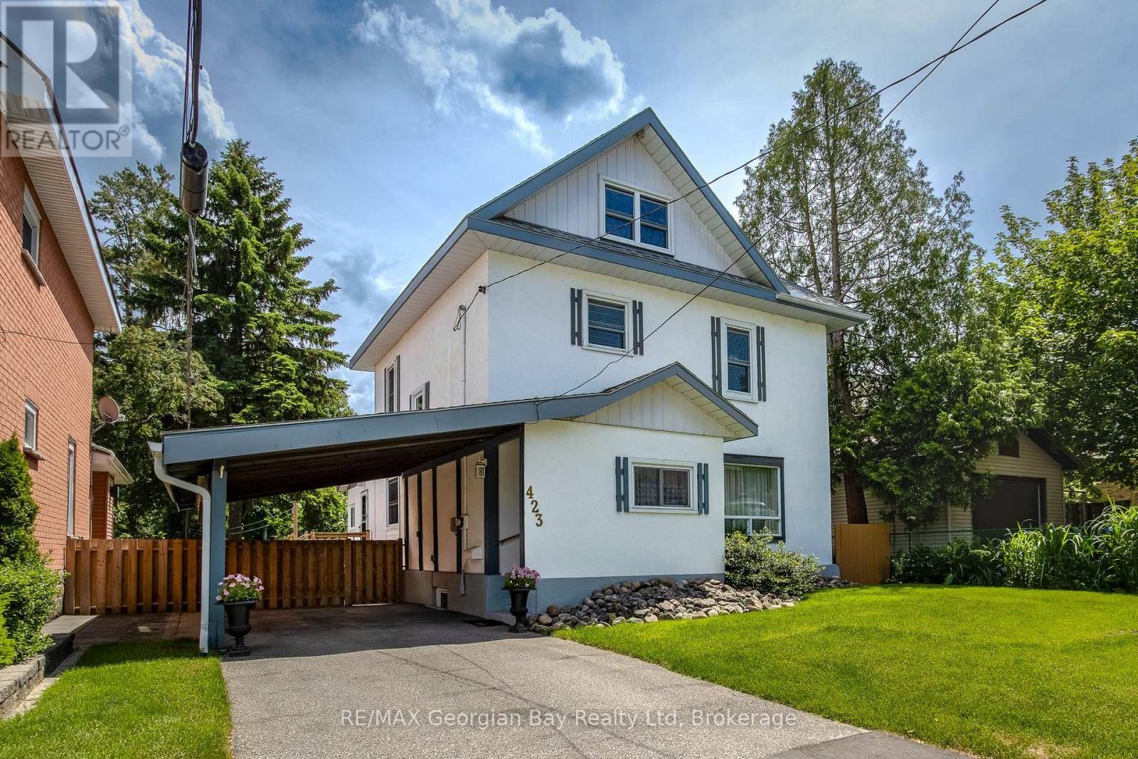 423 ELLEN STREET Property Photo 1