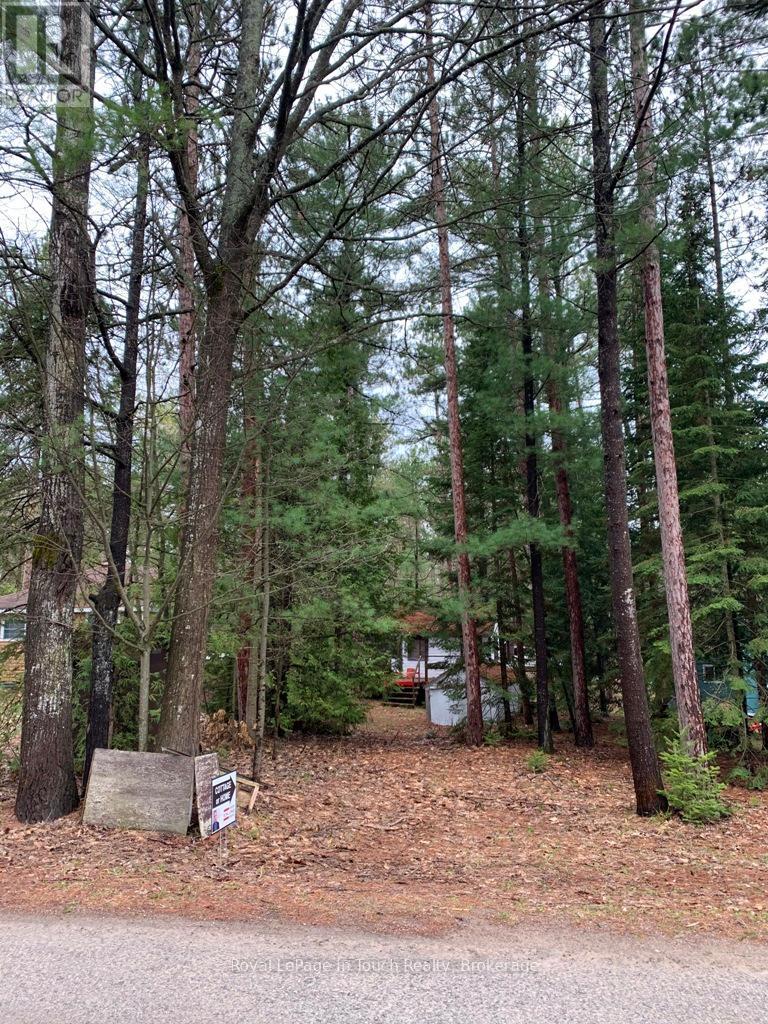 327 Tiny Beaches Road N Property Photo 1