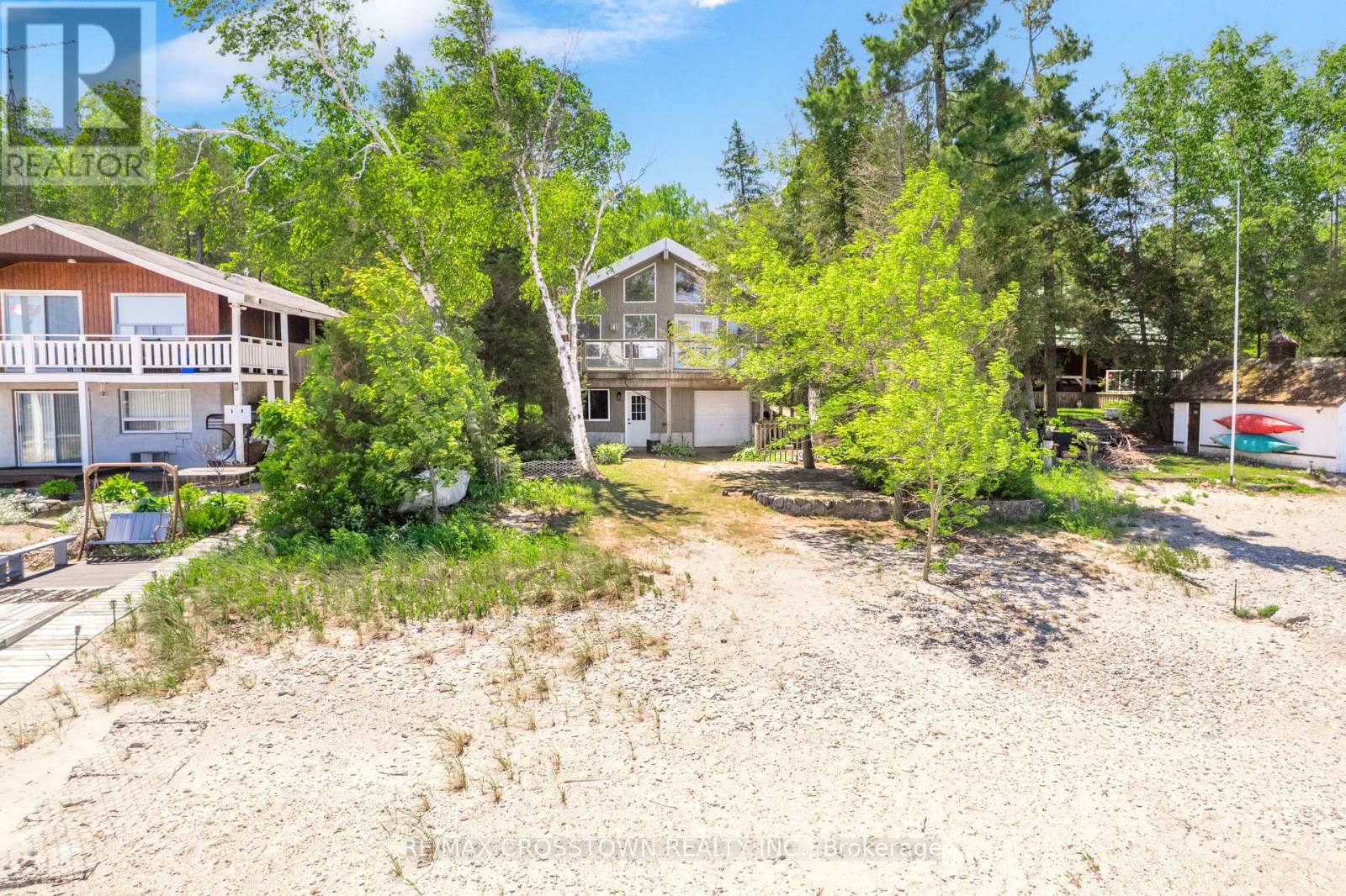 1799 Champlain Road Property Photo 2