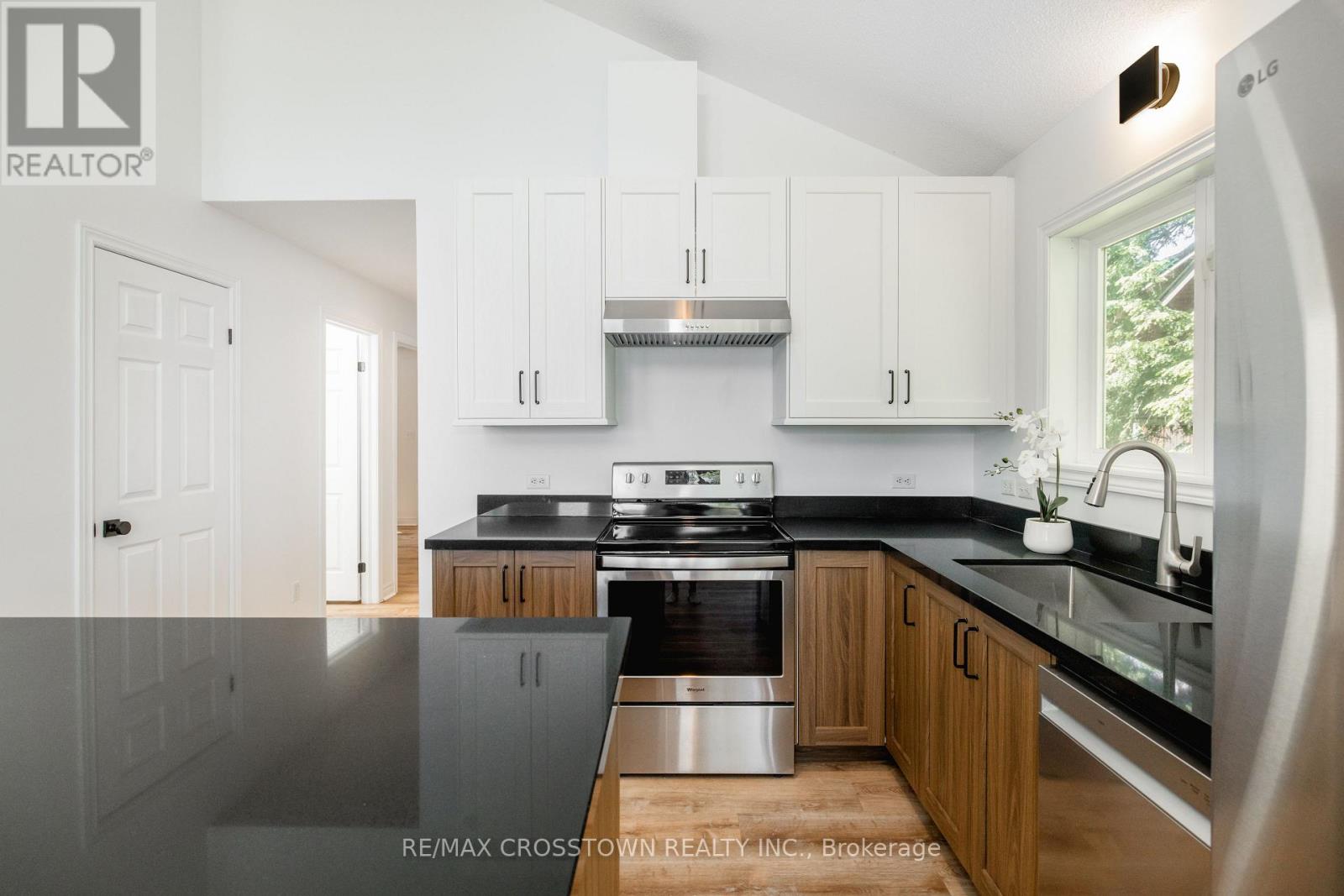 1799 Champlain Road Property Photo 13
