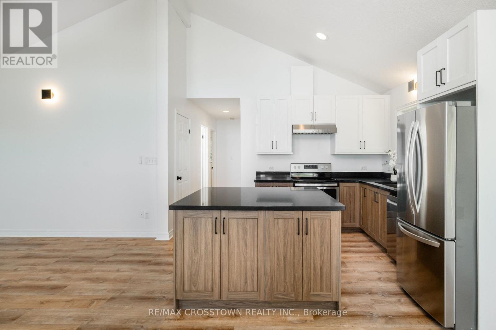 1799 Champlain Road Property Photo 15