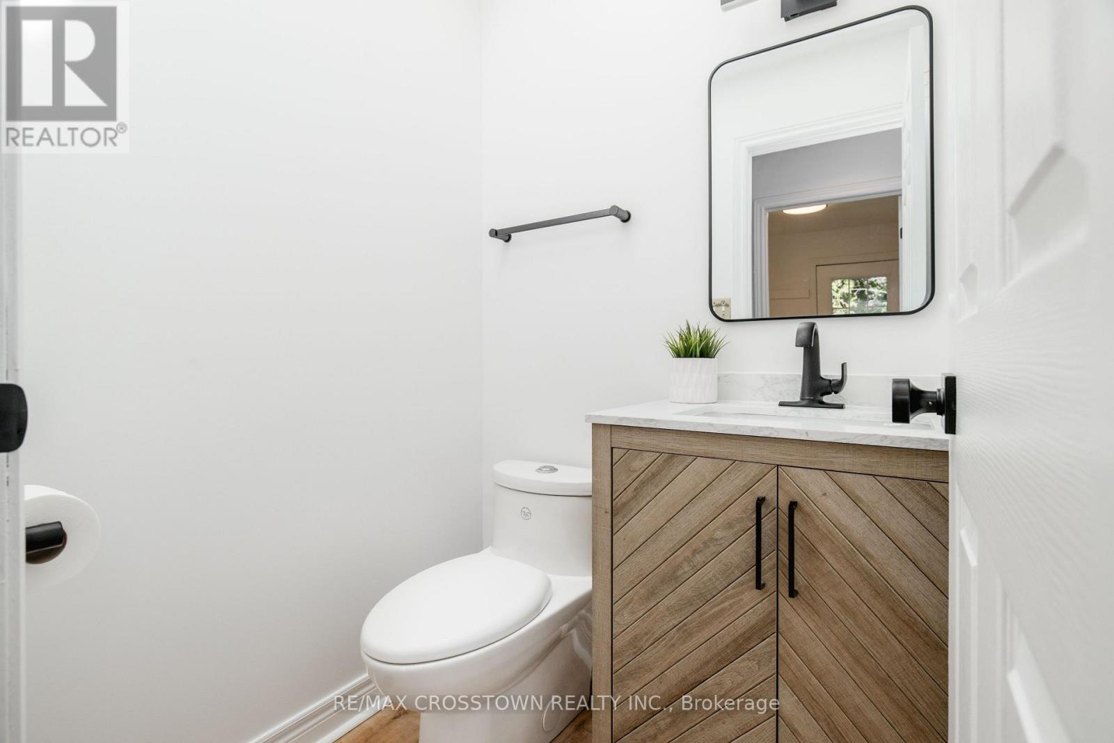 1799 Champlain Road Property Photo 20