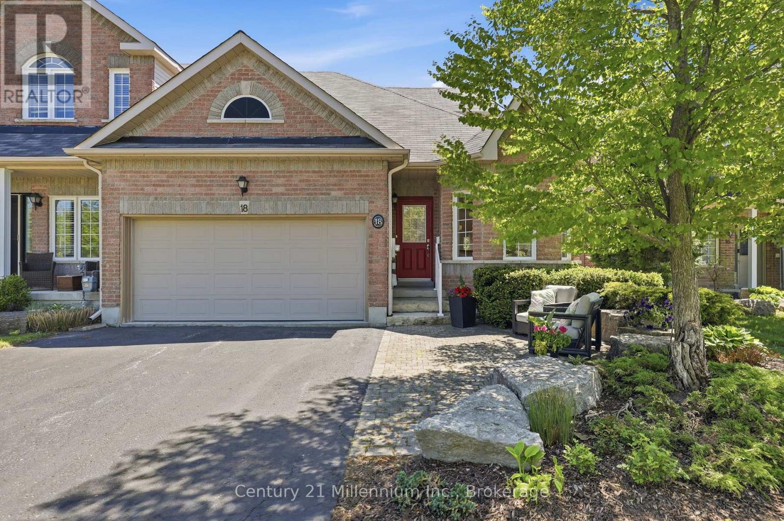18 THOMAS DRIVE Property Photo 1