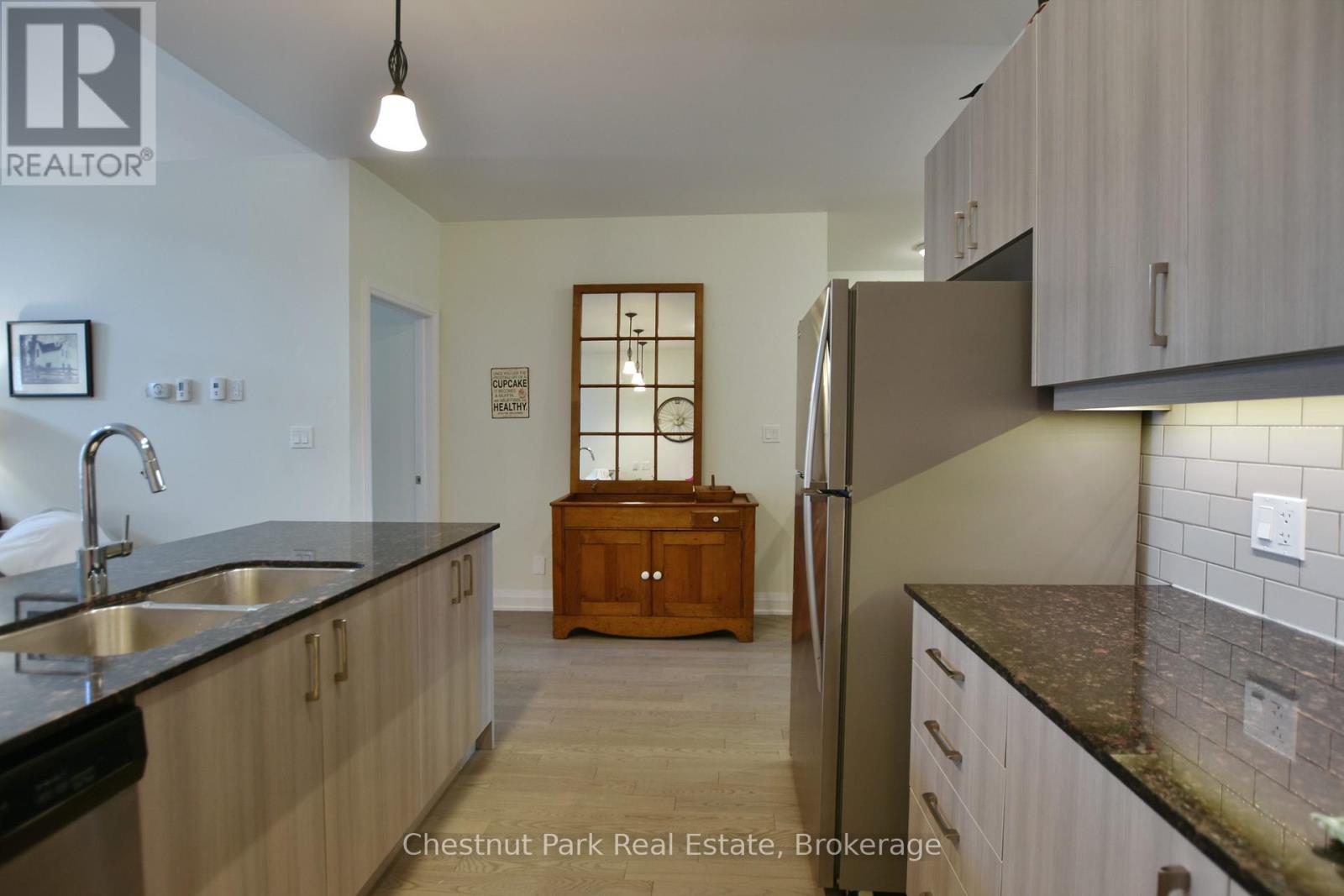 18 Sutton Lane Property Photo 8