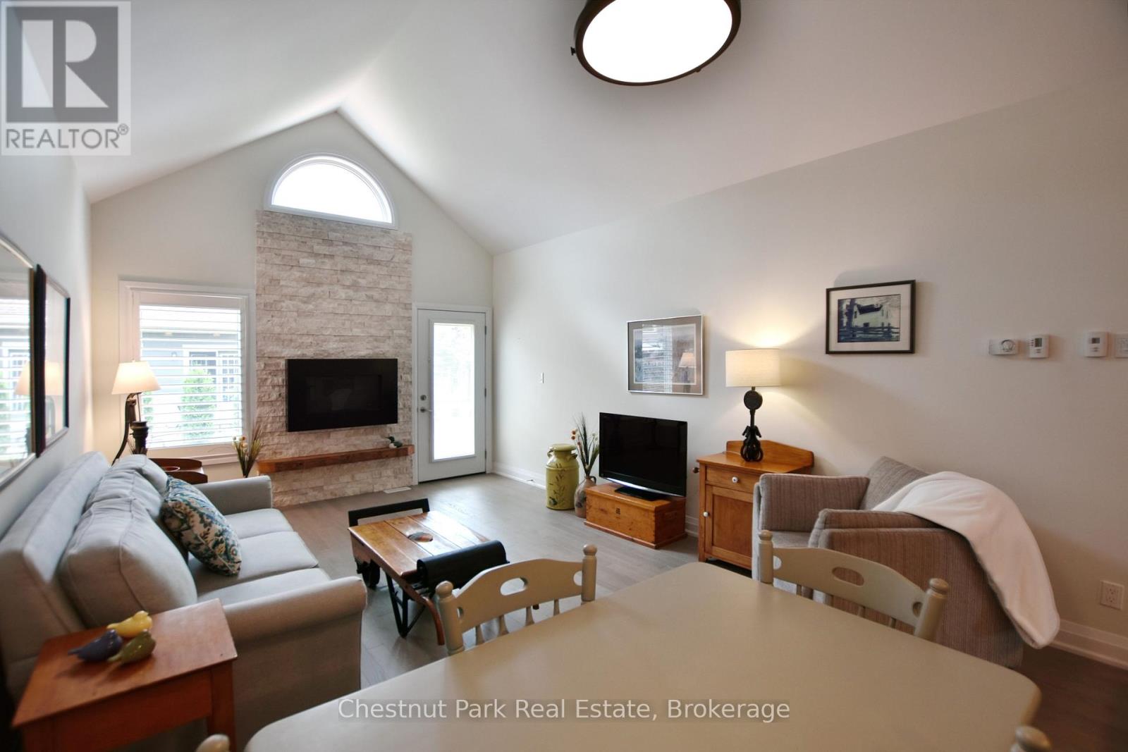 18 Sutton Lane Property Photo 10