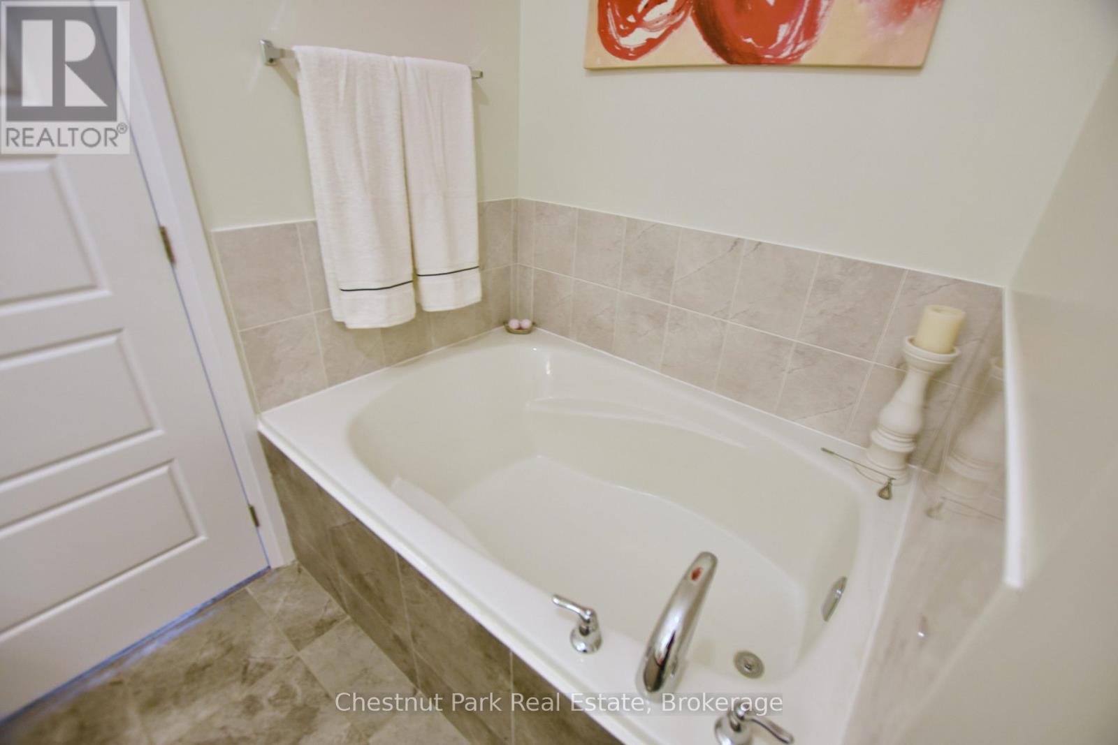 18 Sutton Lane Property Photo 19