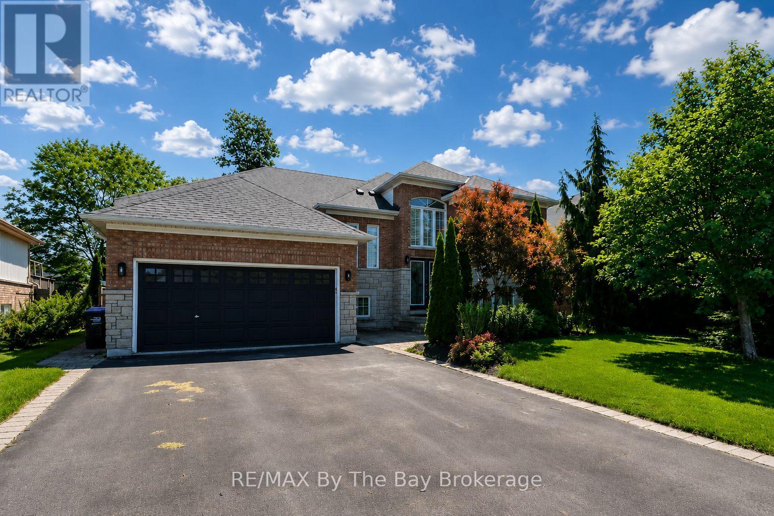 121 ROYAL BEECH DRIVE Property Photo 1