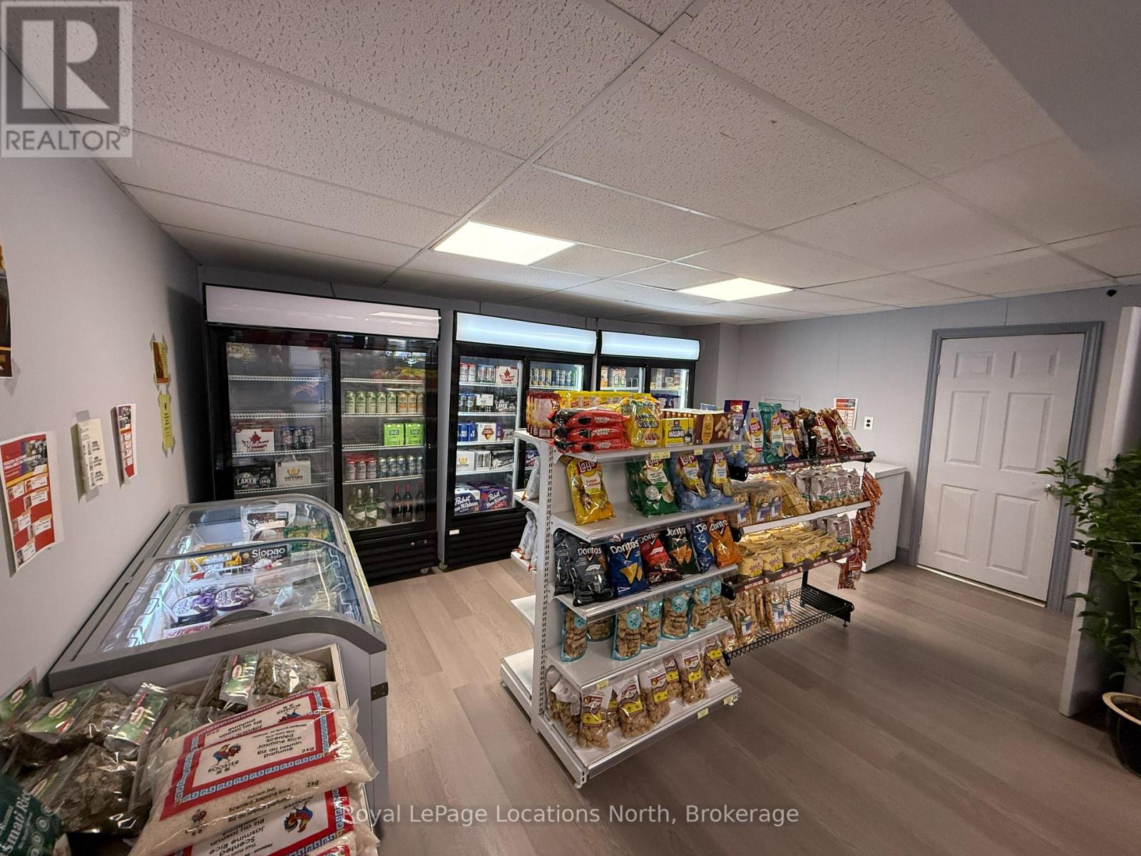 181 Birch Street Property Photo 10